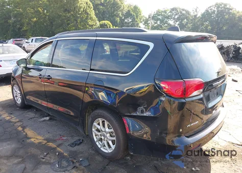 2021 Chrysler Voyager Lxi z USA, uszkodzony, nr VIN 2C4RC1DG2MR551912